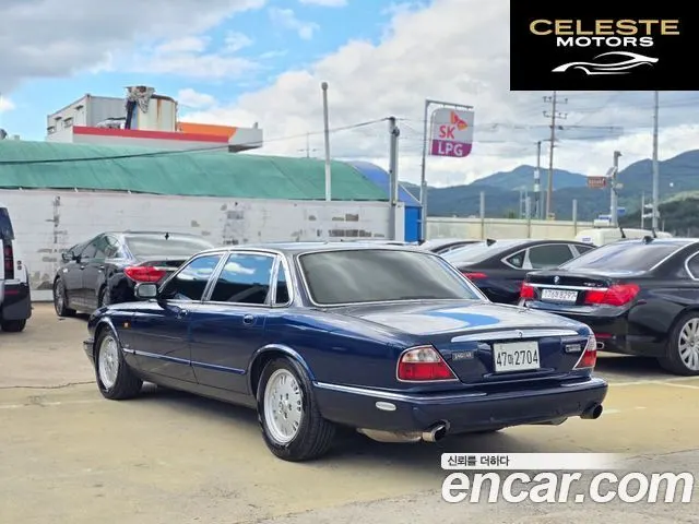 JAGUAR XJ-8 4.0 2001 — photo 3 sur 26