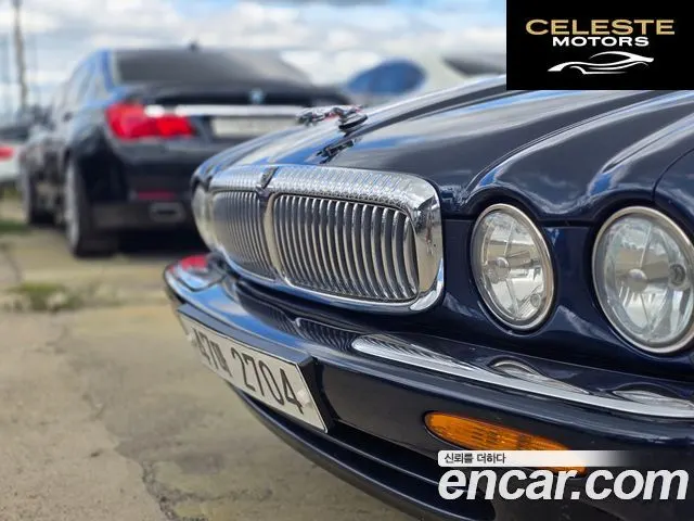 JAGUAR XJ-8 4.0 2001 — photo 7 sur 26