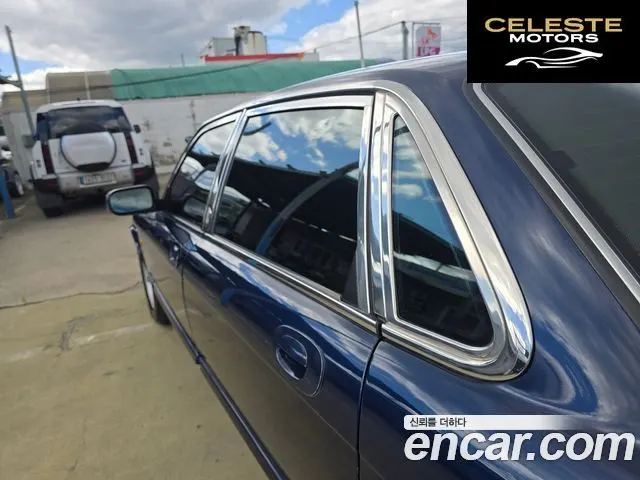 JAGUAR XJ-8 4.0 2001 — photo 8 sur 26
