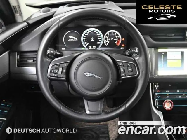 JAGUAR XF (X260) 25t 2017 — photo 13 sur 26