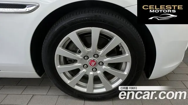 JAGUAR XE 20d 2016 — photo 5 sur 20