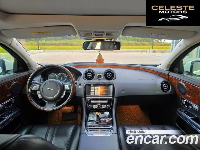 JAGUAR All New XJ 3.0D Premium Luxury LWB 2015 — photo 12 sur 25