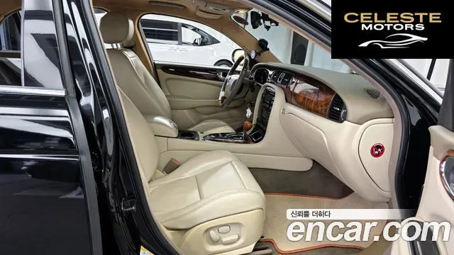 JAGUAR XJ-8 4.2 2004 — photo 11 sur 20