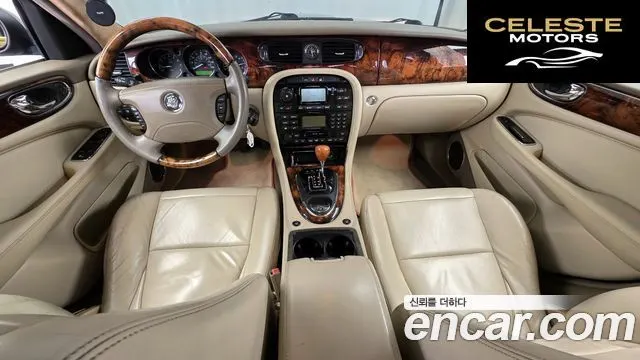 JAGUAR XJ-8 4.2 2004 — photo 7 sur 20