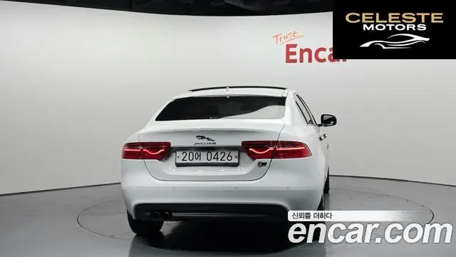 JAGUAR XE 20d 2016 — photo 4 sur 20