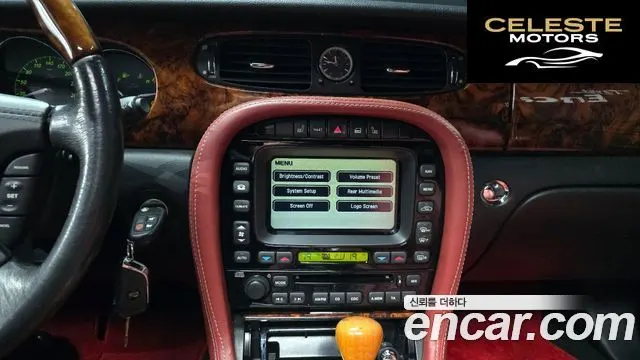 JAGUAR XJ-8 4.2 2005 — photo 15 sur 20