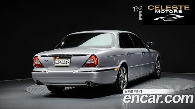 JAGUAR XJ-8 4.2 2005 — photo 2 sur 20