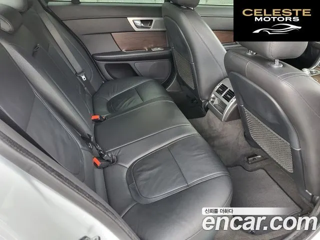 JAGUAR New XF 3.0SC Luxury 2013 — photo 11 sur 24