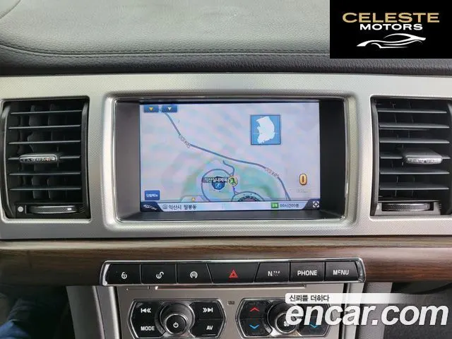 JAGUAR New XF 3.0SC Luxury 2013 — photo 14 sur 24