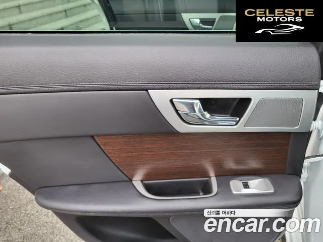 JAGUAR New XF 3.0SC Luxury 2013 — photo 18 sur 24