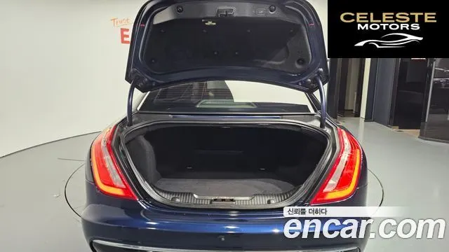 JAGUAR All New XJ 3.0D Premium Luxury LWB 2017 — photo 20 sur 20