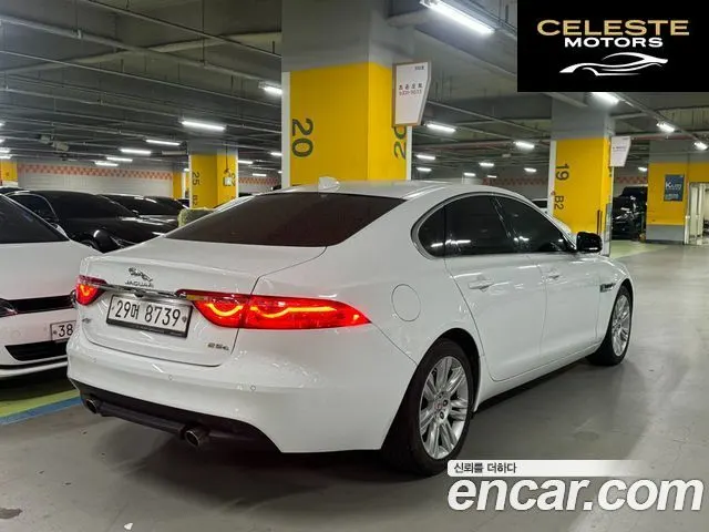 JAGUAR XF (X260) 25t 2018 — photo 4 sur 26