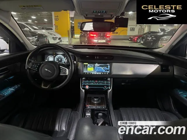 JAGUAR XF (X260) 25t 2018 — photo 5 sur 26