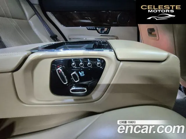JAGUAR All New XJ 3.0D Premium Luxury LWB 2014 — photo 12 sur 26