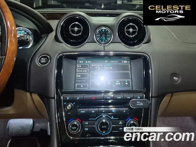 JAGUAR All New XJ 3.0D Premium Luxury LWB 2014 — photo 24 sur 26