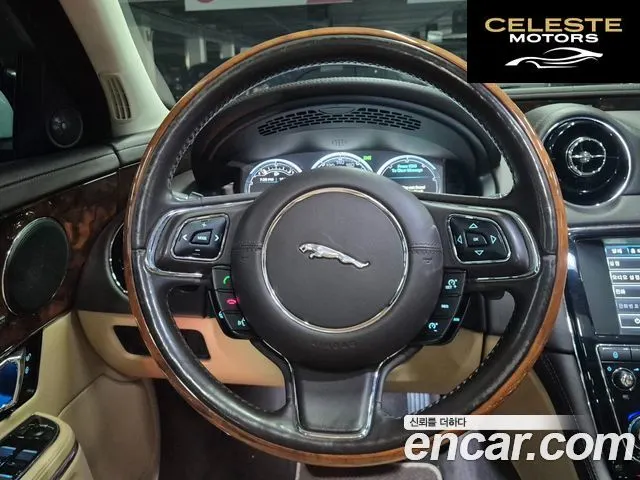 JAGUAR All New XJ 3.0D Premium Luxury LWB 2014 — photo 8 sur 26
