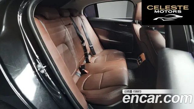 JAGUAR XE 20d 2016 — photo 12 sur 20
