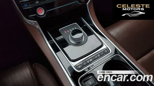 JAGUAR XE 20d 2016 — photo 9 sur 20