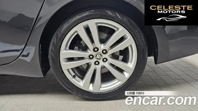 JAGUAR All New XJ 5.0 Premium Luxury LWB 2011 — photo 5 sur 20