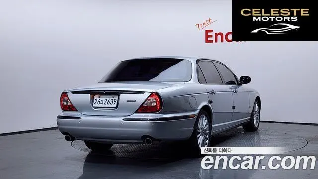 JAGUAR New XJ 2.7D LWB 2007 — photo 2 sur 26