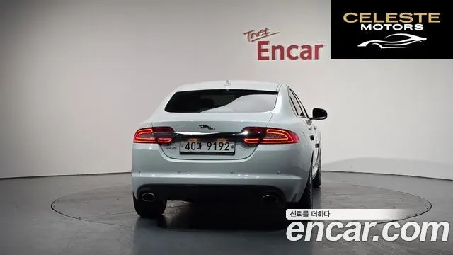 JAGUAR New XF 3.0D Luxury 2014 — photo 4 sur 20