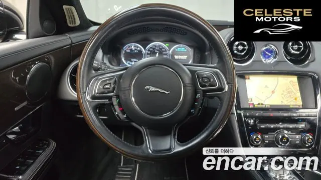 JAGUAR All New XJ 5.0 LWB 2011 — photo 13 sur 20
