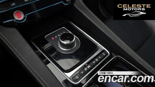 JAGUAR F-PACE 20d R-Sport 2018 — photo 9 sur 20