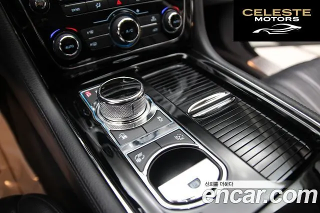 JAGUAR All New XJ 2.0 Luxury SWB 2016 — photo 10 sur 26