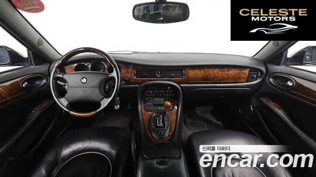 JAGUAR 4.0 2002 — photo 24 sur 26