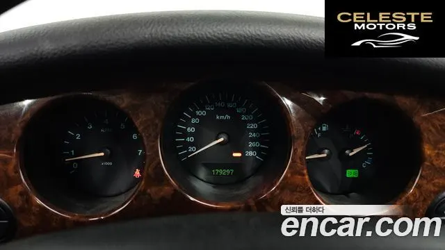 JAGUAR 4.0 2002 — photo 8 sur 26