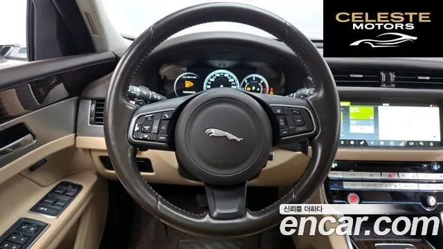 JAGUAR XF (X260) 20d 2017 — photo 13 sur 20