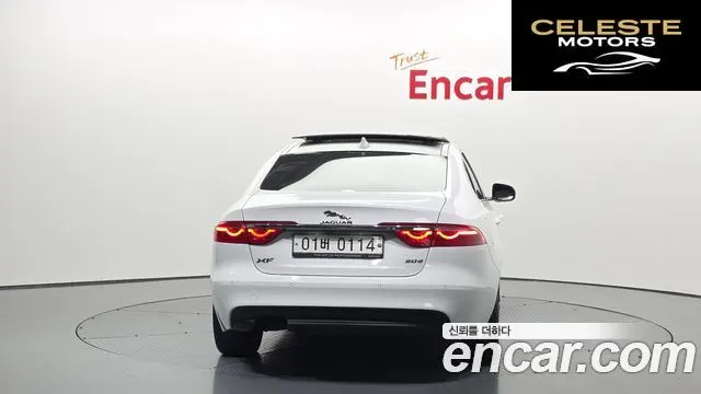 JAGUAR XF (X260) 20d 2017 — photo 4 sur 20