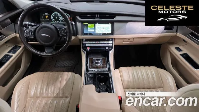 JAGUAR XF (X260) 20d 2017 — photo 7 sur 20