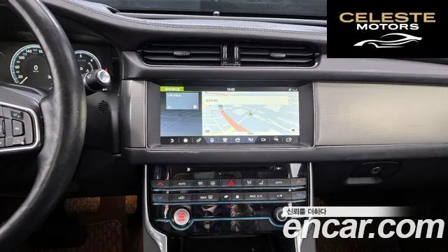JAGUAR XF (X260) 20d 2017 — photo 17 sur 26