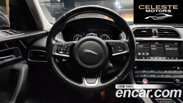 JAGUAR F-PACE 20d 2018 — photo 13 sur 20