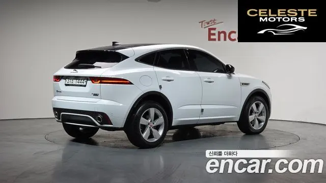 JAGUAR E-PACE P250 R-Dynamic SE 2018 — photo 2 sur 20