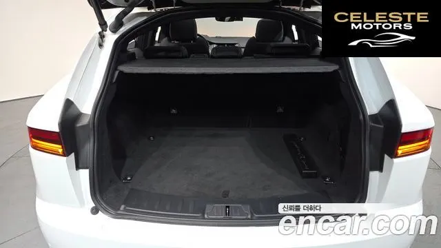 JAGUAR E-PACE P250 R-Dynamic SE 2018 — photo 20 sur 20