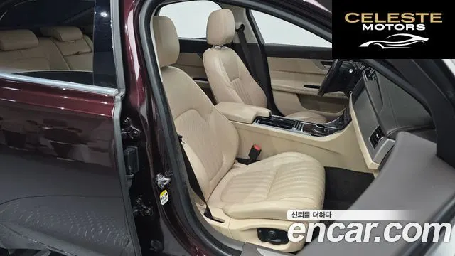JAGUAR XF (X260) 20d AWD 2017 — photo 10 sur 26