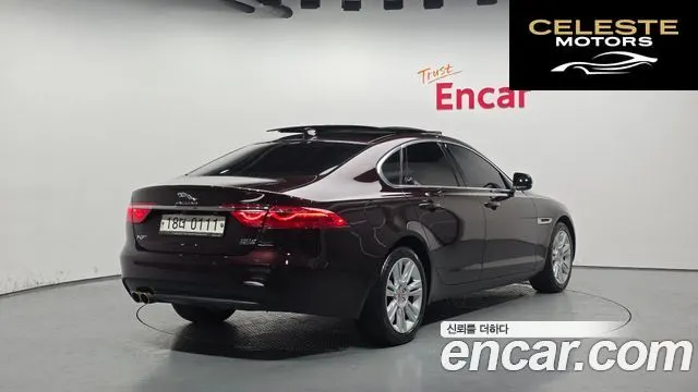 JAGUAR XF (X260) 20d AWD 2017 — photo 2 sur 26
