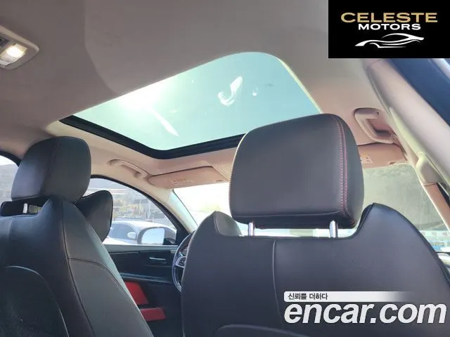 JAGUAR XE 20d RSport 2017 — photo 24 sur 26