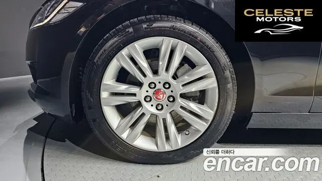 JAGUAR XF (X260) 20d AWD 2018 — photo 5 sur 20