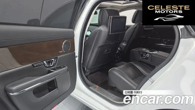 JAGUAR All New XJ 3.0 SC AWD Premium Luxury LWB 2016 — photo 12 sur 20