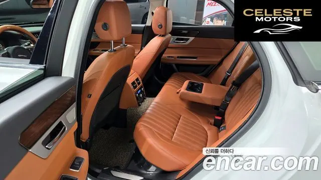 JAGUAR XF (X260) 25t 2018 — photo 12 sur 20