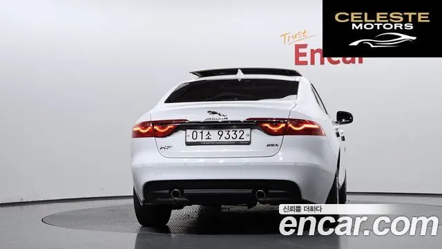 JAGUAR XF (X260) 25t 2018 — photo 4 sur 20