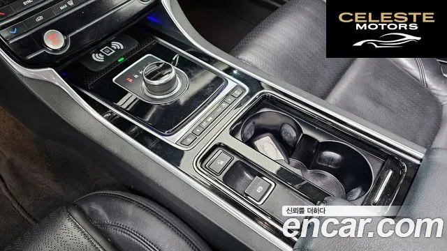 JAGUAR XF (X260) 25t 2018 — photo 9 sur 20