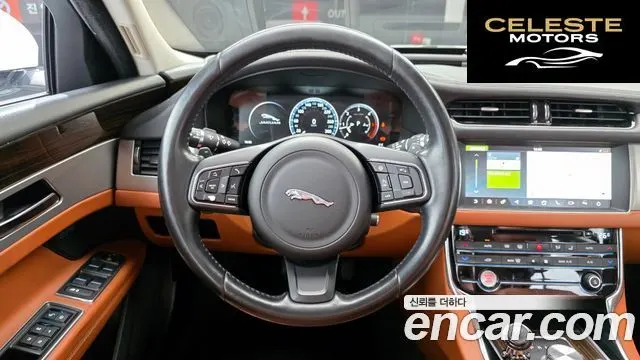 JAGUAR XF (X260) 20d 2017 — photo 13 sur 20