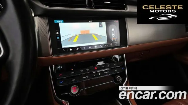JAGUAR XF (X260) 20d 2017 — photo 15 sur 20