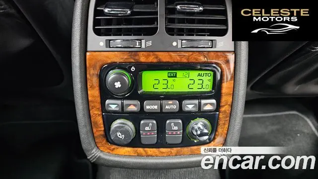 JAGUAR XJ-8 3.5 2005 — photo 18 sur 20
