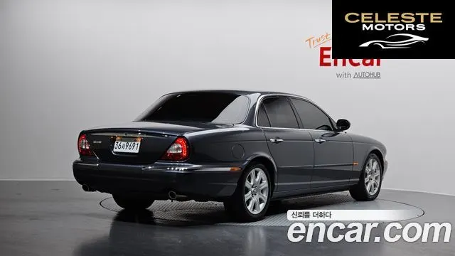 JAGUAR XJ-8 3.5 2005 — photo 2 sur 20