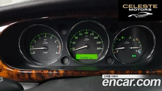 JAGUAR XJ-8 3.5 2005 — photo 8 sur 20